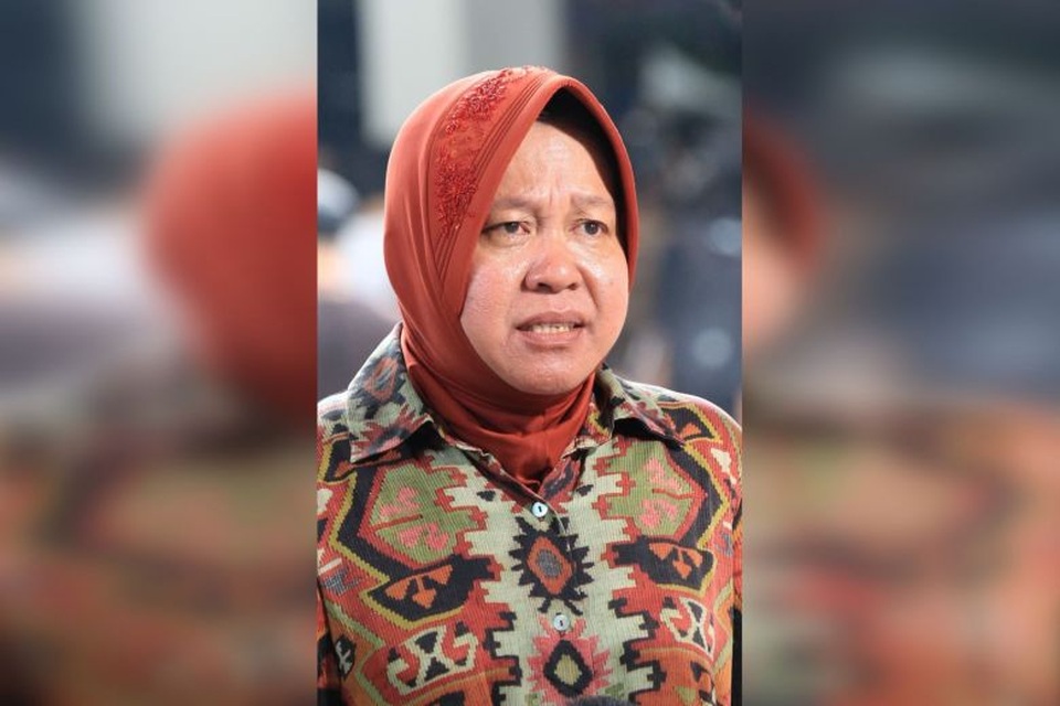 Bệnh viện vỡ trận vì Covid-19, thị trưởng Indonesia quỳ khóc xin lỗi - 1 Bệnh viện vỡ trận vì Covid-19, thị trưởng Indonesia quỳ khóc xin lỗi - 1