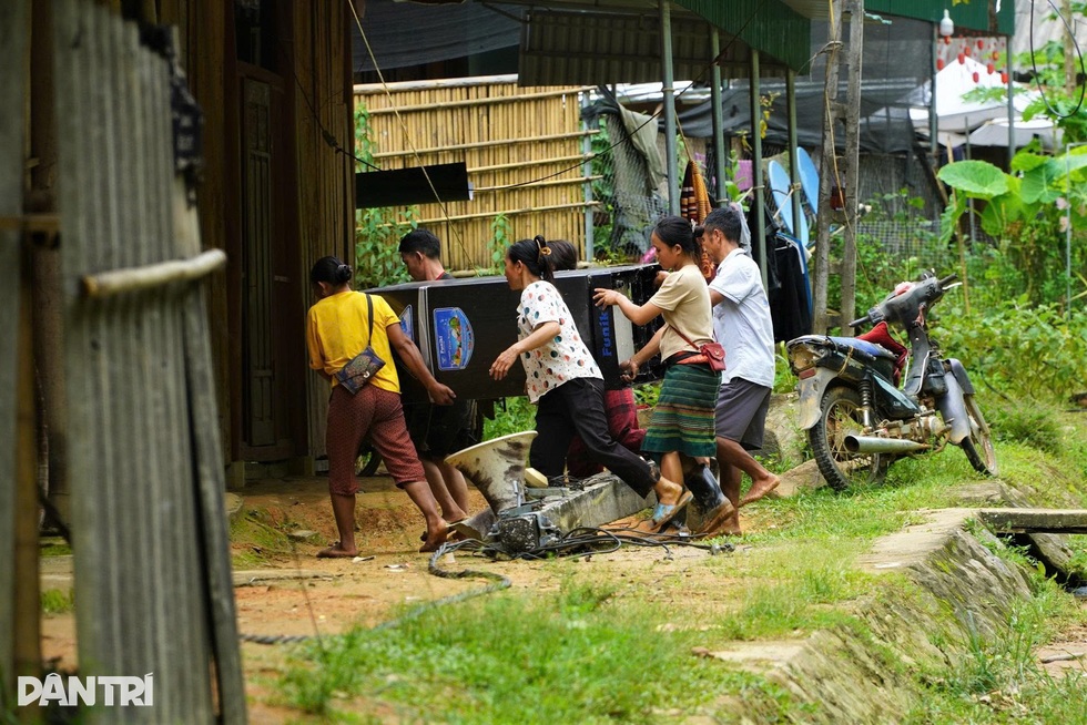 Cuộc tháo chạy kinh hoàng lên đỉnh núi của hơn 100 dân bản Có Hạ - 2