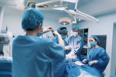 Đạo diễn Phạm Vĩnh Khương MV "Áo trắng sau đêm trắng" bằng công nghệ AI