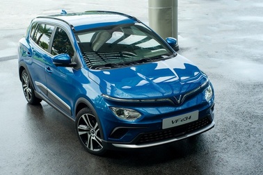 Thị trường ô tô Việt Nam năm 2022: Thêm nhiều lựa chọn nhưng... thiếu xe