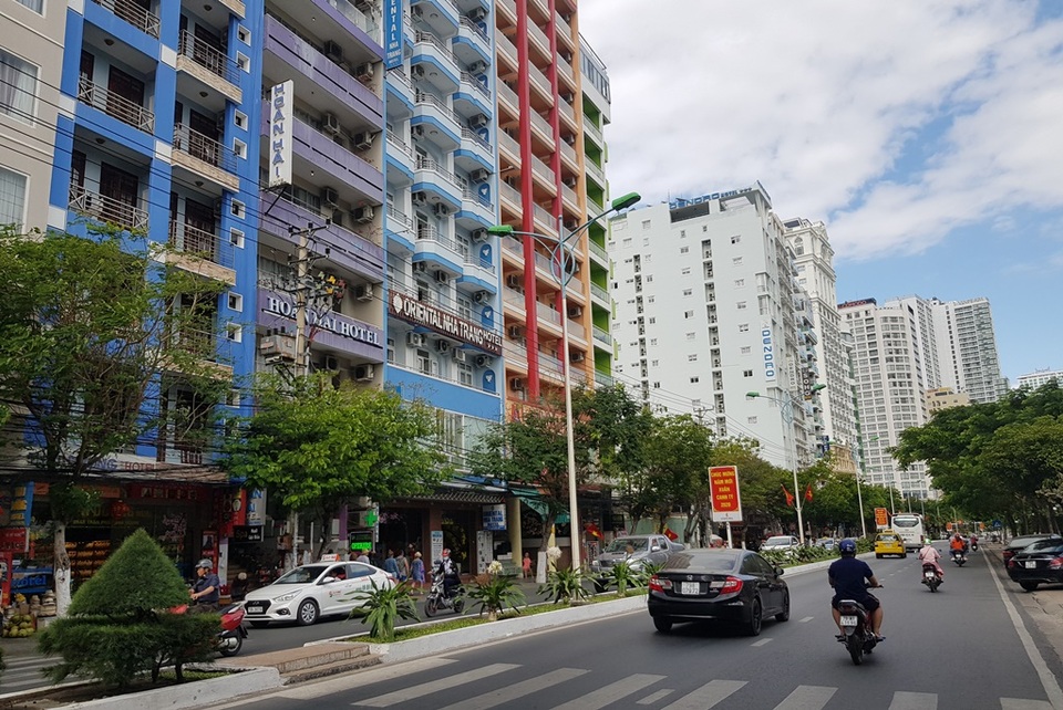 Nha Trang: Nhiều khách sạn đóng cửa, rao bán trong mùa dịch Covid-19 - 9 Nha Trang: Nhiều khách sạn đóng cửa, rao bán trong mùa dịch Covid-19 - 9