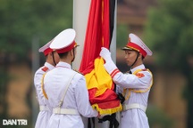 Trang nghiêm Lễ thượng cờ rủ Quốc tang Tổng Bí thư Nguyễn Phú Trọng