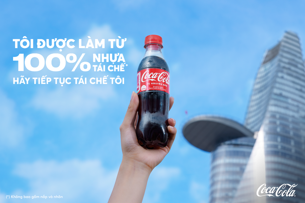 Coca-Cola Việt Nam ra mắt chai COCA-COLA™ làm từ 100% nhựa tái chế* trên toàn quốc - 1 Coca-Cola Việt Nam ra mắt chai COCA-COLA™ làm từ 100% nhựa tái chế* trên toàn quốc - 1