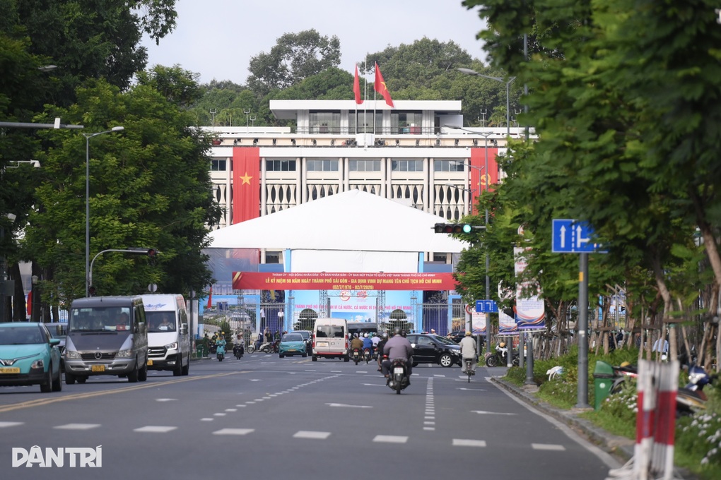 Công an TPHCM tăng cường an ninh Lễ kỷ niệm 50 năm thành phố mang tên Bác - 3 Công an TPHCM tăng cường an ninh Lễ kỷ niệm 50 năm thành phố mang tên Bác - 3