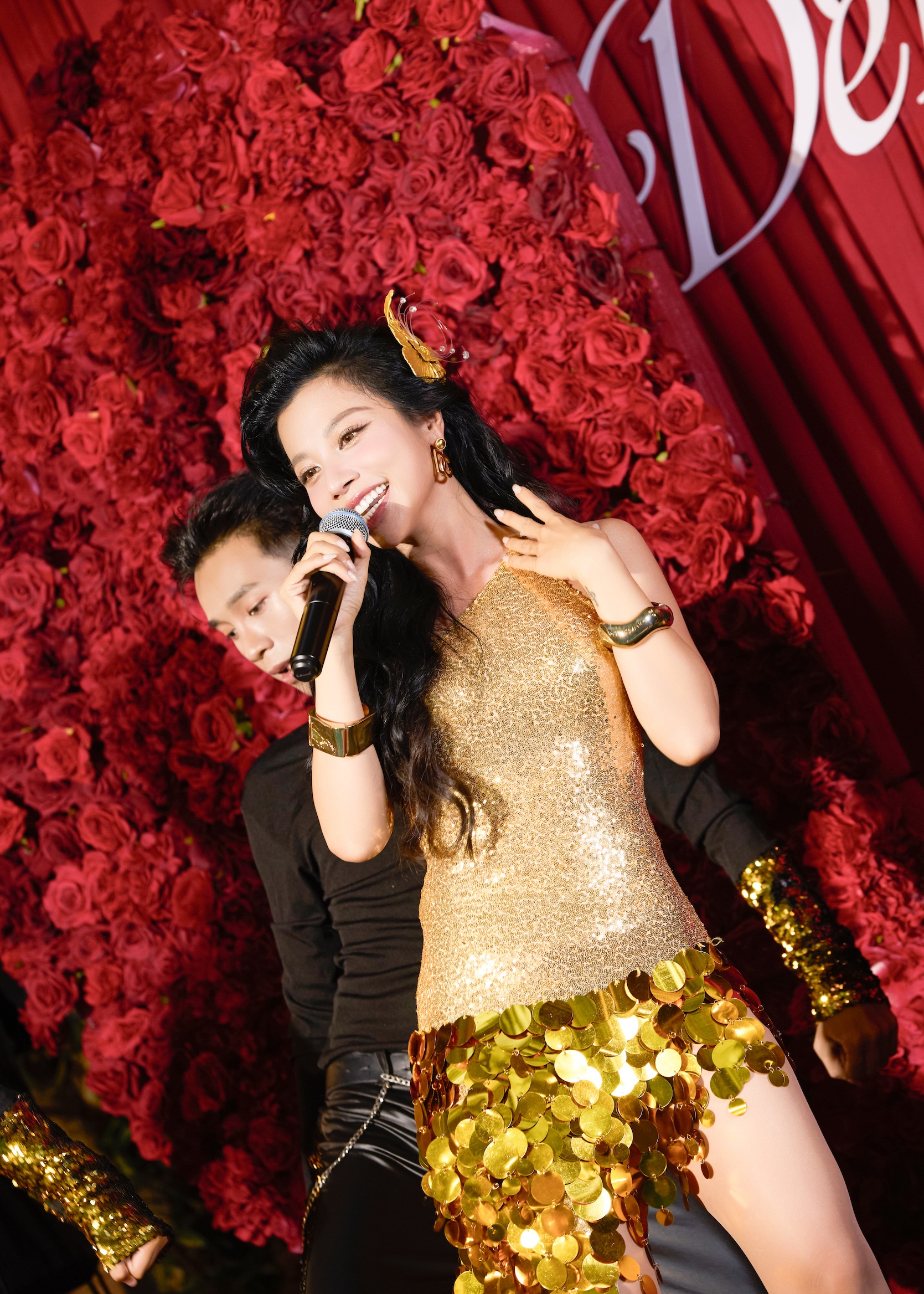 Phượng Vũ hé lộ cuộc sống hiện tại sau khi chia tay bạn trai ngoại quốc - 1