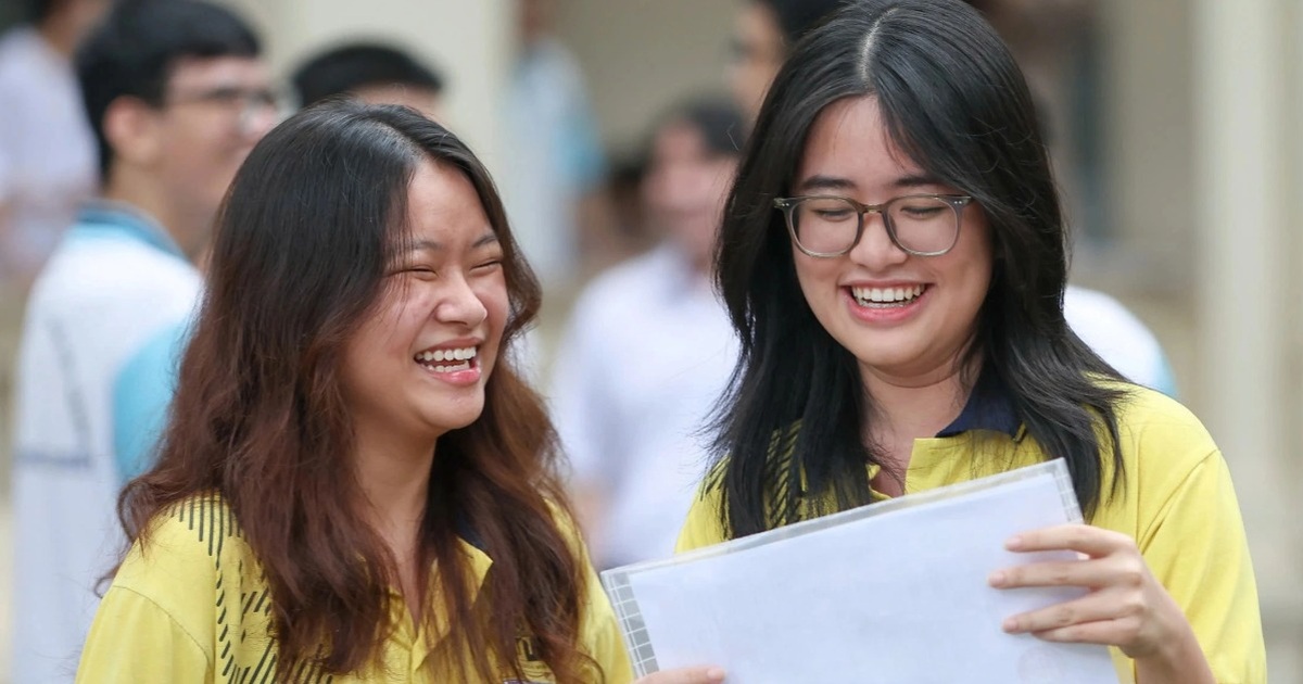 Gợi ý đáp án môn văn tốt nghiệp THPT 2025 theo chương trình cũ