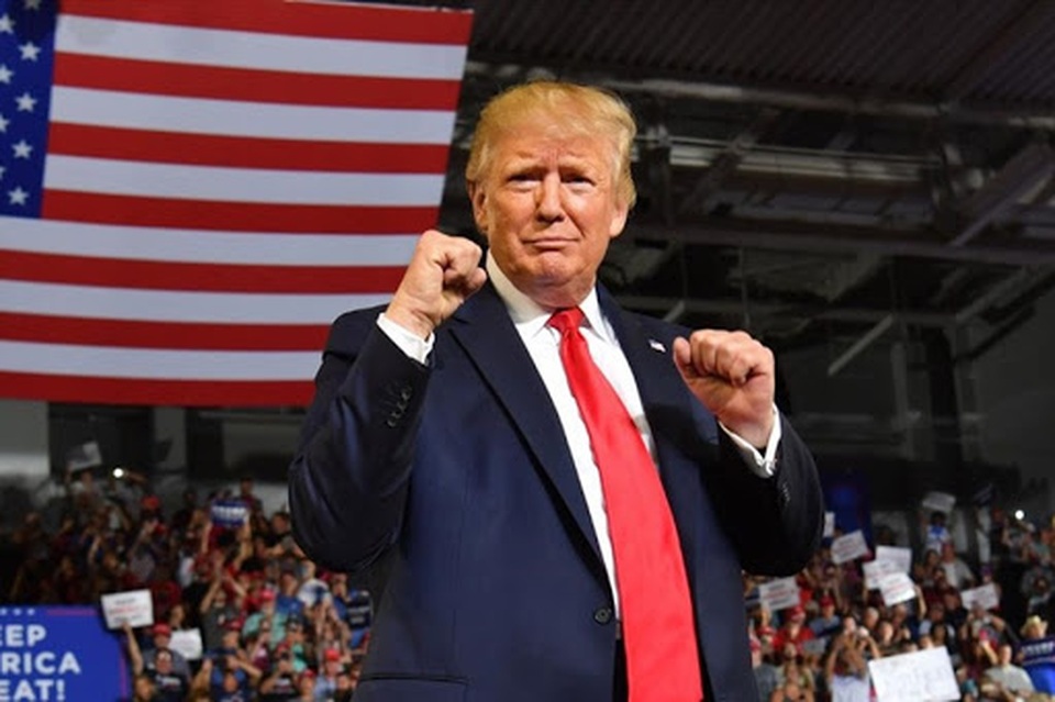 Rao bán đồng xu kỷ niệm “Tổng thống Trump đánh bại Covid-19” - 1 Rao bán đồng xu kỷ niệm “Tổng thống Trump đánh bại Covid-19” - 1