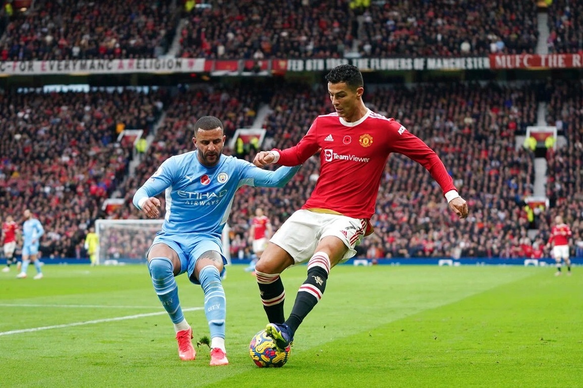 C.Ronaldo bị đồng đội ở tuyển Bồ Đào Nha vượt mặt - 2 C.Ronaldo bị đồng đội ở tuyển Bồ Đào Nha vượt mặt - 2