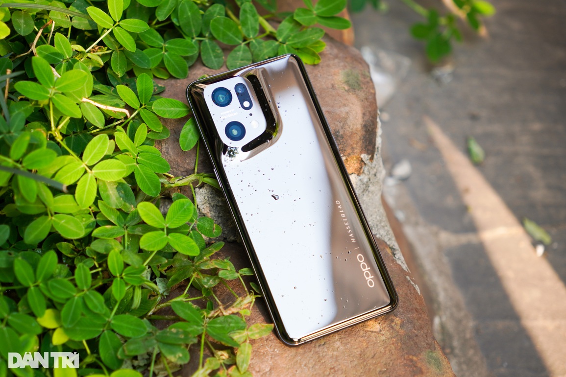 Cận cảnh Oppo Find X5 Pro - Đối thủ của iPhone 13 Pro Max, Galaxy S22 Ultra - 9 Cận cảnh Oppo Find X5 Pro - Đối thủ của iPhone 13 Pro Max, Galaxy S22 Ultra - 9