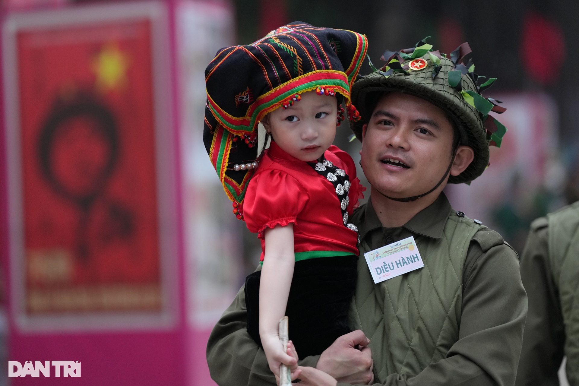 Người dân cả nước hướng về Điện Biên trong ngày hội mừng Chiến thắng - 9 Người dân cả nước hướng về Điện Biên trong ngày hội mừng Chiến thắng - 9