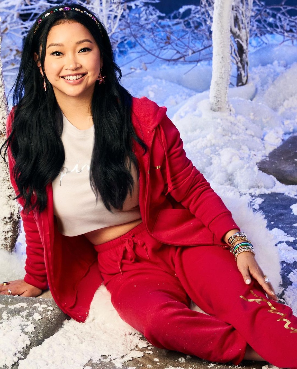 Lana Condor đính hôn: Nhan sắc gốc Việt luôn hướng về Việt Nam - 6 Lana Condor đính hôn: Nhan sắc gốc Việt luôn hướng về Việt Nam - 6