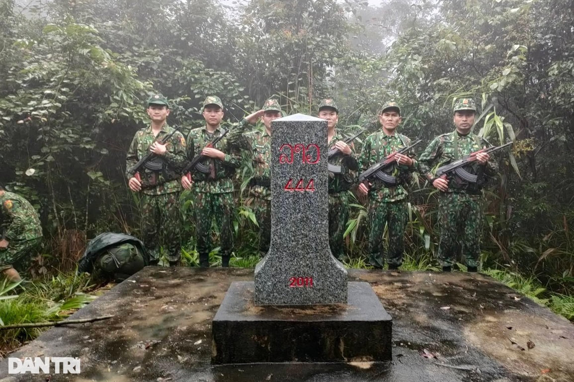 Biên phòng băng rừng bảo vệ mốc biên giới giữa giá lạnh thấu xương - 8 Biên phòng băng rừng bảo vệ mốc biên giới giữa giá lạnh thấu xương - 8