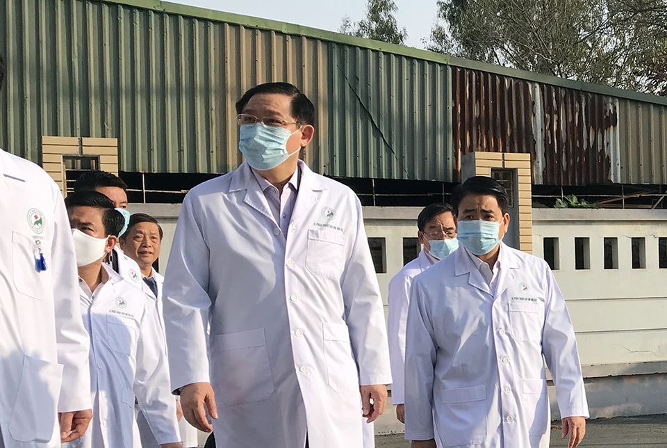 Bí thư Vương Đình Huệ kiểm tra công tác phòng, chống Covid-19 tại bệnh viện - 1 Bí thư Vương Đình Huệ kiểm tra công tác phòng, chống Covid-19 tại bệnh viện - 1