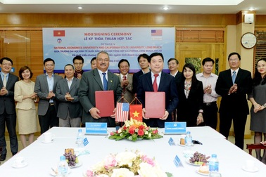 ĐH Kinh tế quốc dân chuyển tiếp SV sang Mỹ học ngành Kinh doanh quốc tế