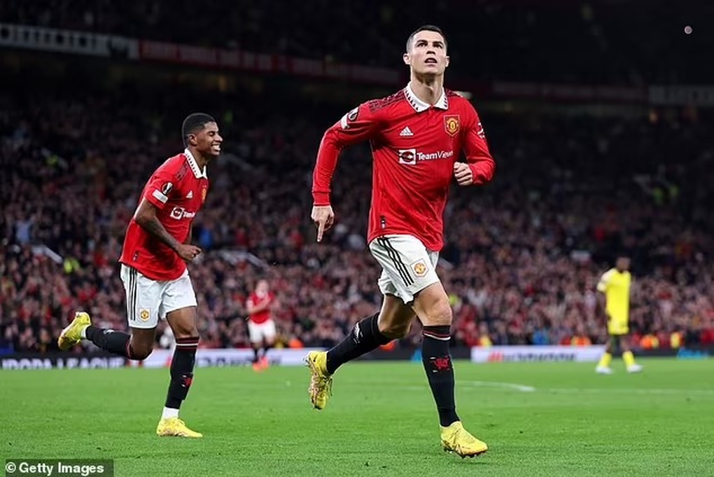C.Ronaldo tệ nhất Europa League, HLV Ten Hag vẫn nói điều bất ngờ - 2 C.Ronaldo tệ nhất Europa League, HLV Ten Hag vẫn nói điều bất ngờ - 2