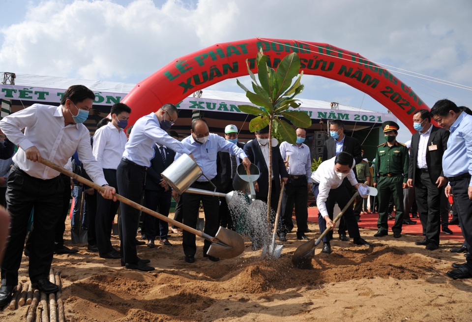 Thủ tướng: Trồng 1 tỷ cây xanh vì một Việt Nam xanh - 2 Thủ tướng: Trồng 1 tỷ cây xanh vì một Việt Nam xanh - 2