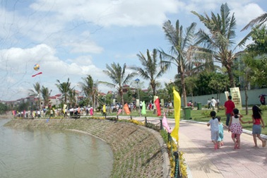 Gắn biển kỷ niệm 1.000 năm cho công trình cải tạo hồ Thạch Bàn