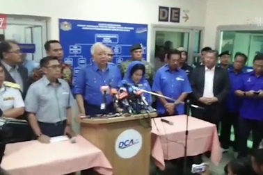 Tìm thấy mảnh vỡ trực thăng mất tích chở nhiều quan chức Malaysia