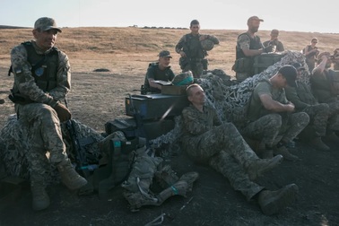 Từ song sắt đến mặt trận: Tù nhân Ukraine tham chiến ở Donbass