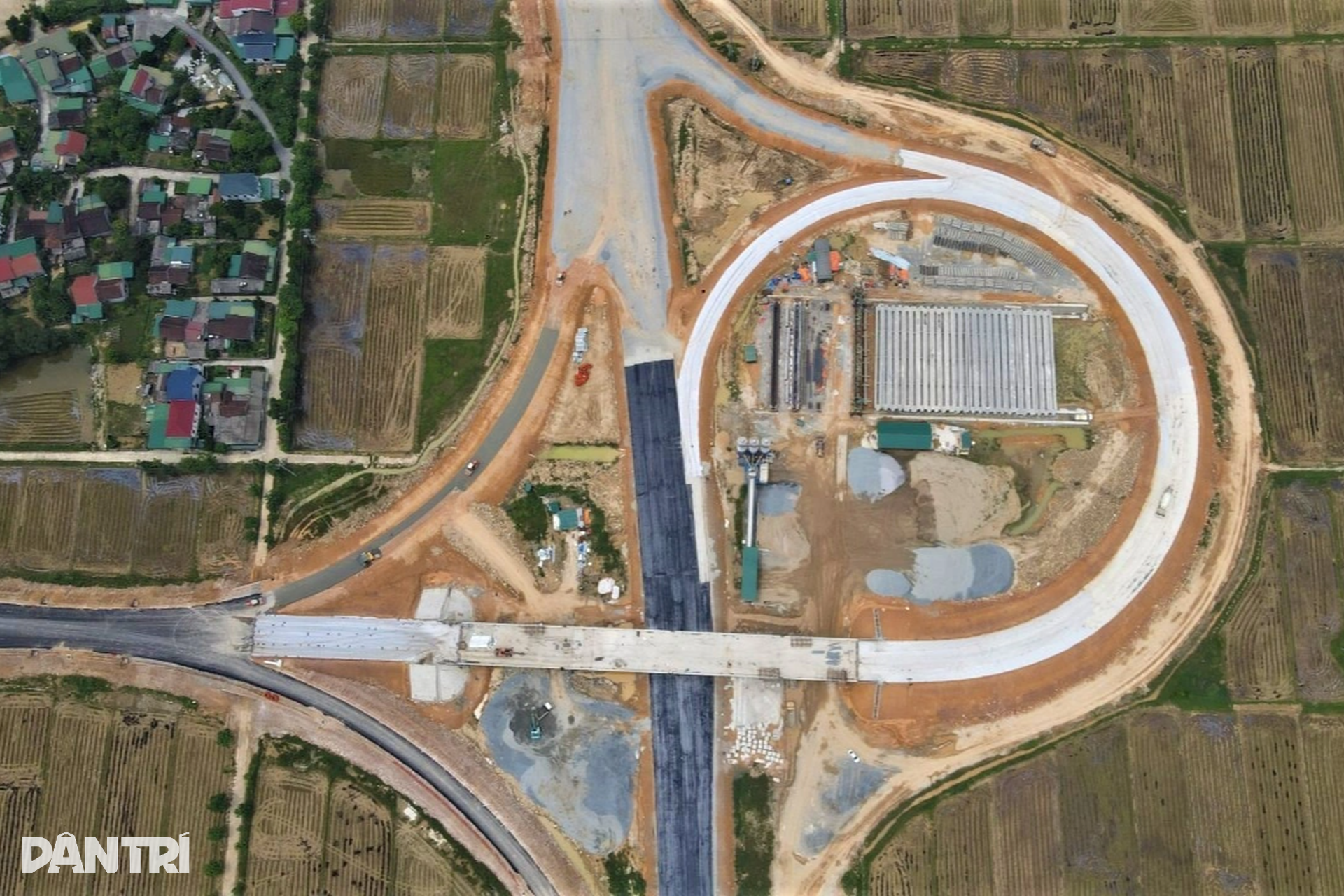 Cao tốc Bắc - Nam qua Hà Tĩnh thi công nhảy cóc, uốn lượn - 11 Cao tốc Bắc - Nam qua Hà Tĩnh thi công nhảy cóc, uốn lượn - 11