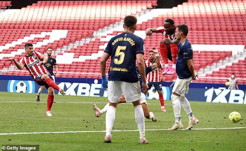 Atletico và Real Madrid thắng nghẹt thở, Barcelona tan mộng vô địch La Liga - 1 Atletico và Real Madrid thắng nghẹt thở, Barcelona tan mộng vô địch La Liga - 1