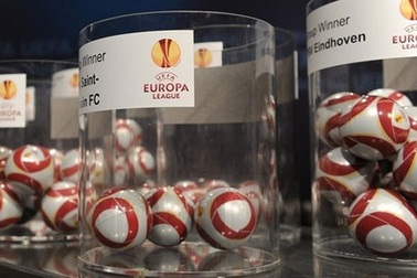 Liverpool, Man City gặp thuận lợi tại Europa League