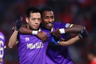 Văn Quyết tỏa sáng, Hà Nội FC đánh bại Thể Công Viettel