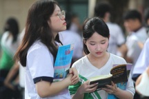 Đề tham khảo tốt nghiệp THPT 2025 khiến nhiều người "choáng"