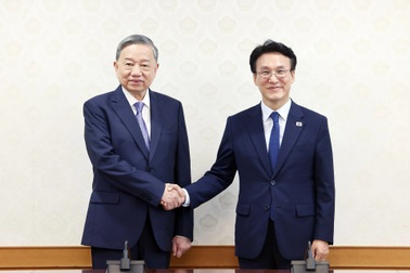 Tổng Bí thư Tô Lâm hội kiến Thủ tướng Hàn Quốc Kim Min Seok