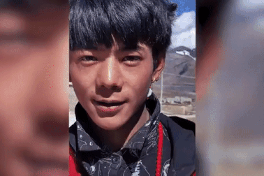 Chàng trai chăn bò ở Trung Quốc bỗng dưng nổi như cồn vì đẹp trai