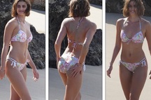 Siêu mẫu nội y Taylor Hill đẹp như mộng trên biển