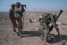 Lính liên minh nhảy dù xuống khu vực gần thành phố Raqqa