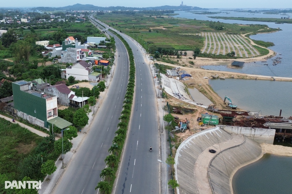 Vụ 1 người tử vong do vướng dây điện: Nhà thầu không báo cáo chủ đầu tư? - 1 Vụ 1 người tử vong do vướng dây điện: Nhà thầu không báo cáo chủ đầu tư? - 1