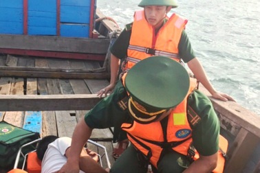 Thuyền viên bị bệnh trên biển được cứu hộ kịp thời