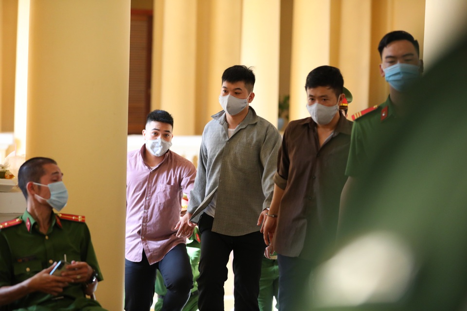 Bạn thân Tuấn khỉ lĩnh 13 năm tù - 3 Bạn thân Tuấn khỉ lĩnh 13 năm tù - 3