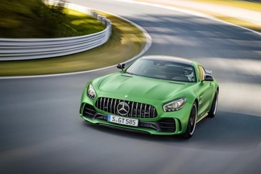 Mercedes-AMG GT R - Mẫu xe đua đường phố đích thực
