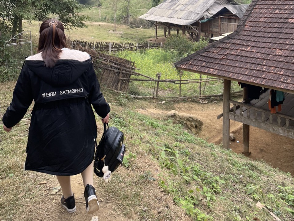 Cô gái bị lừa bán từ năm 13 tuổi: Ngày trở về bố đã mất, mẹ không nhận ra - 1 Cô gái bị lừa bán từ năm 13 tuổi: Ngày trở về bố đã mất, mẹ không nhận ra - 1