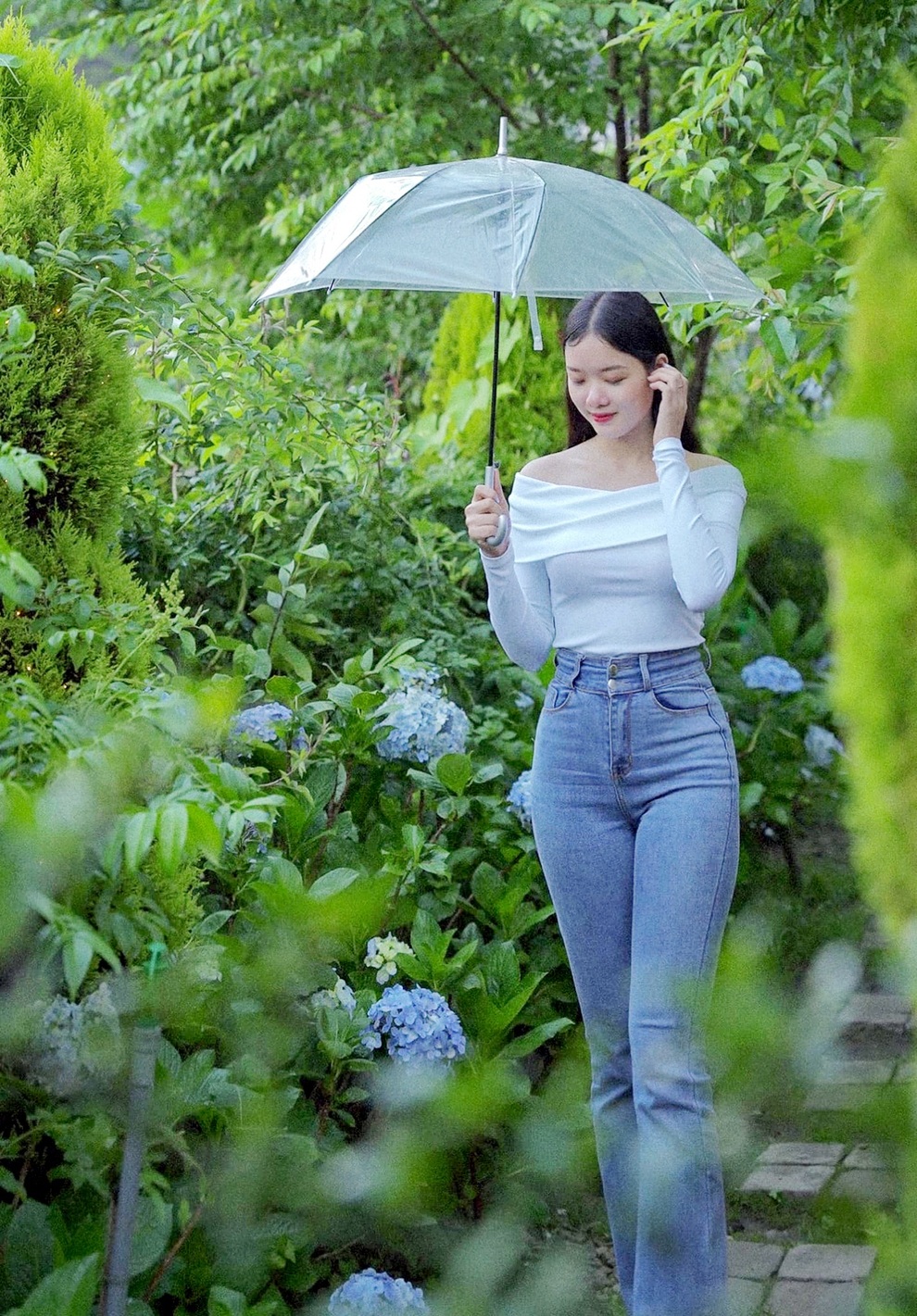 Nữ sinh đất võ sở hữu cặp chân dài hơn 1m, thành thạo 2 ngoại ngữ - 2 Nữ sinh đất võ sở hữu cặp chân dài hơn 1m, thành thạo 2 ngoại ngữ - 2