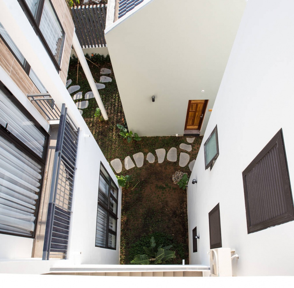 Vợ chồng ở Phú Quốc xây tường “khổng lồ” tránh nắng cho biệt thự “khủng” - 8