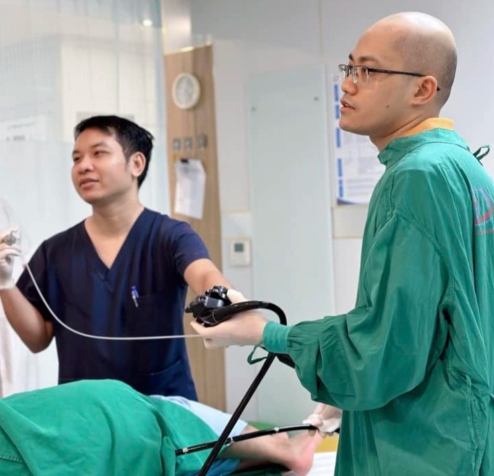 Bác sĩ nội trú kể chuyện lò luyện nghề, ngày tốt nghiệp tóc còn một nửa - 4