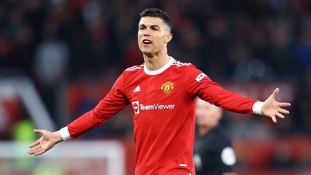 C.Ronaldo đi không được, ở lại Man Utd cũng không xong - 1 C.Ronaldo đi không được, ở lại Man Utd cũng không xong - 1