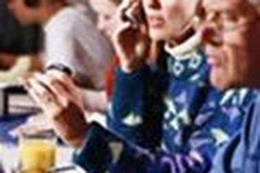 Bạn là người chăm chỉ hay tham công tiếc việc?