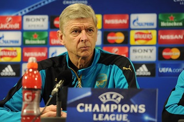 HLV Wenger: “Arsenal thua Barcelona do quá ngây thơ”