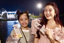 MC Anh Thơ và con gái "gặp khó" khi đi xem live concert của Hà Anh Tuấn