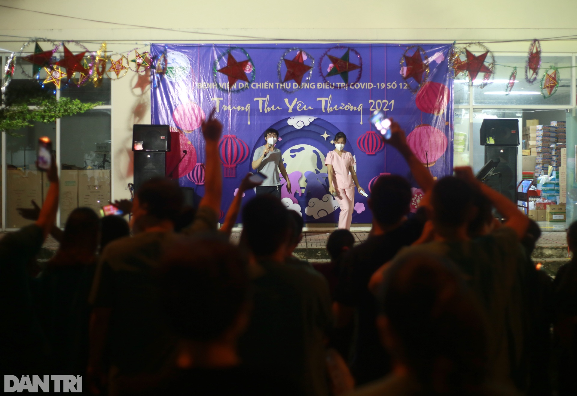 Trung thu đặc biệt cho trẻ em mắc Covid-19 tại Bệnh viện dã chiến ở TPHCM - 9