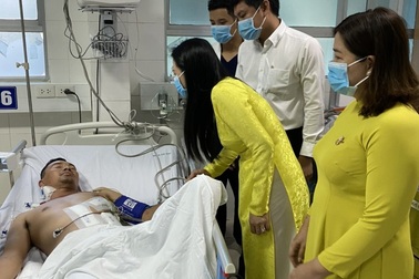 Đuổi bắt cướp, nam dân quân tự vệ bị đâm thấu ngực bụng