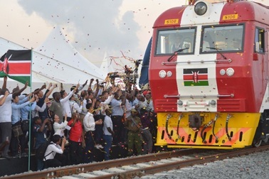 Vay Trung Quốc gần 5 tỷ USD làm đường sắt, Kenya lỗ đậm, xin giãn nợ