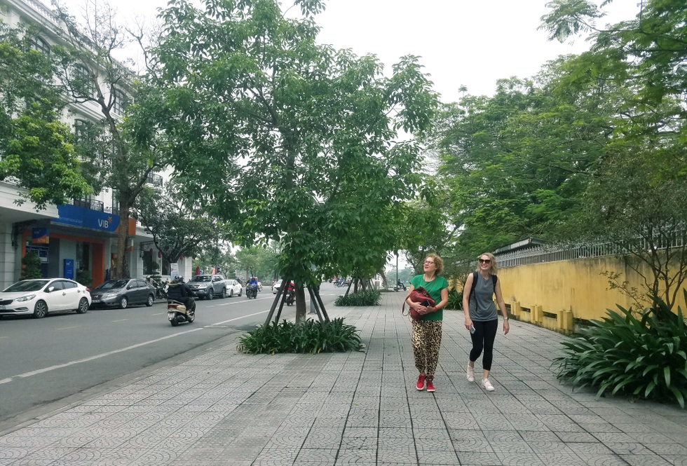 Dẹp vỉa hè và chuyển đổi số - 1 Dẹp vỉa hè và chuyển đổi số - 1