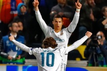 C.Ronaldo lập cú đúp, Real Madrid giành vé đi tiếp ở Champions League