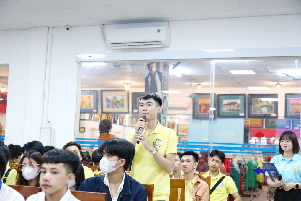Anh hùng lao động truyền cảm hứng khởi nghiệp cho sinh viên Đại học Kinh Bắc - 5 Anh hùng lao động truyền cảm hứng khởi nghiệp cho sinh viên Đại học Kinh Bắc - 5